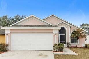 236 Manoel Ln in Davenport, FL - Building Photo