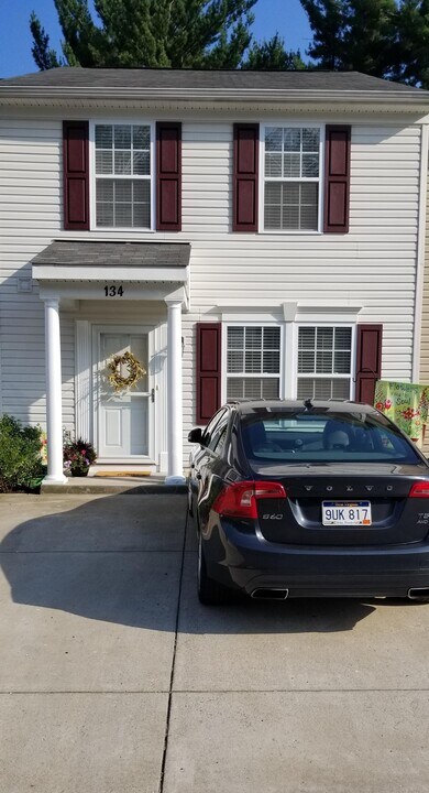 134 Park Place Dr in Morgantown, WV - Building Photo