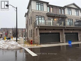 2180 Postmaster Dr in Oakville, ON - Building Photo