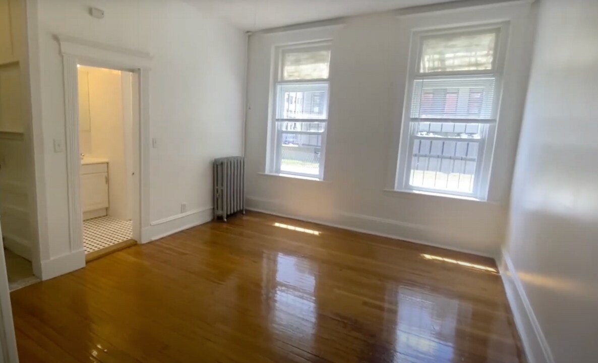 114 Fenway, Unit 3 in Boston, MA - Building Photo