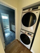 5661 Campanile Way in San Diego, CA - Foto de edificio - Building Photo