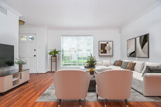 10018 Knoboak Dr in Houston, TX - Building Photo - Building Photo