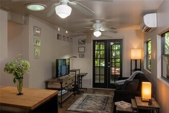 1631 Bonita Ln in Sarasota, FL - Building Photo - Building Photo