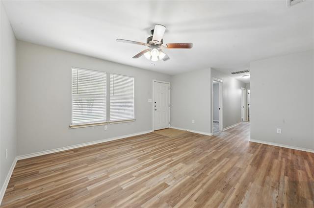 6448 Gregg Rd in Krum, TX - Building Photo - Building Photo