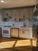 77 Shepherds Ln in Totowa, NJ - Building Photo - Building Photo