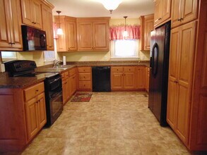 2121 N Berkeley Blvd in Goldsboro, NC - Building Photo - Building Photo