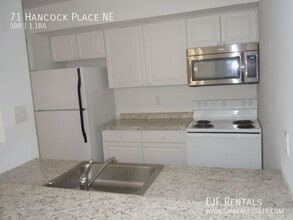 71 Hancock Pl NE in Leesburg, VA - Building Photo - Building Photo