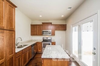 406 Riverwood Ct in Mount Juliet, TN - Foto de edificio - Building Photo