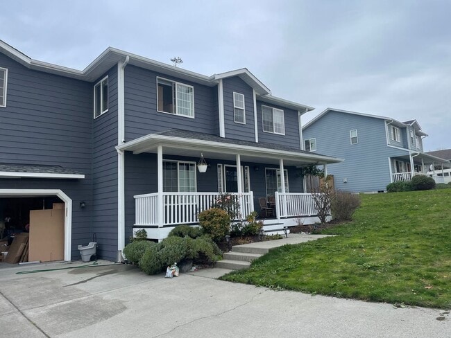 2160 SW 16th Ave in Oak Harbor, WA - Building Photo - Building Photo