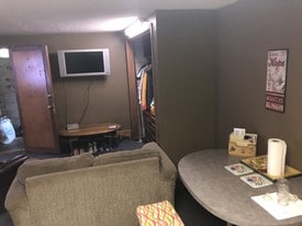 7081 Hwy 71 NE, Unit 2 in Willmar, MN - Building Photo