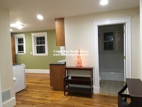 16 Cutter Ave, Unit 2B in Somerville, MA - Building Photo - Building Photo