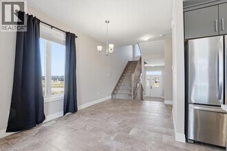 127 Dunnigan Dr in Kitchener, ON - Building Photo - Building Photo