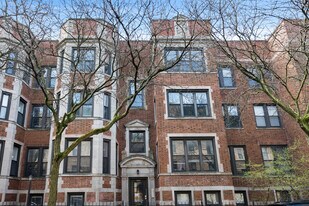 945 W Gordon Terrace in Chicago, IL - Building Photo
