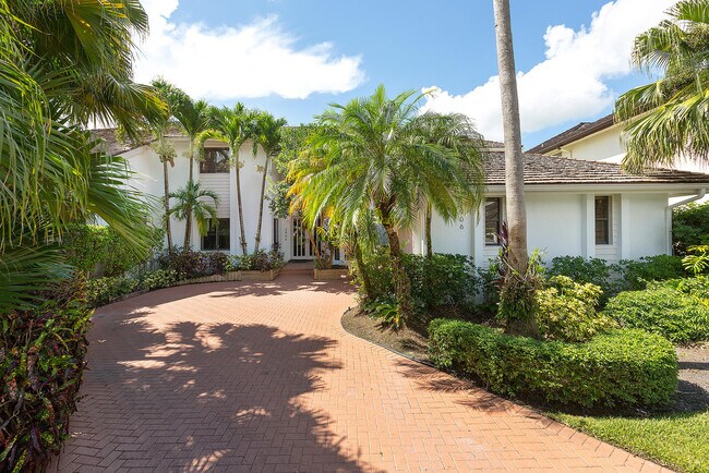 property at 2906 Polo Island Dr