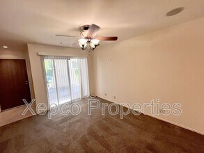 420 N Villa Ct in Palm Springs, CA - Building Photo - Building Photo