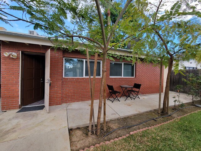 property at 7013 Louise Ave