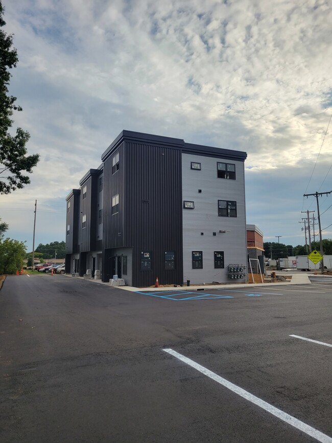 6954 W Q Ave, Unit 6954 in Kalamazoo, MI - Foto de edificio - Building Photo