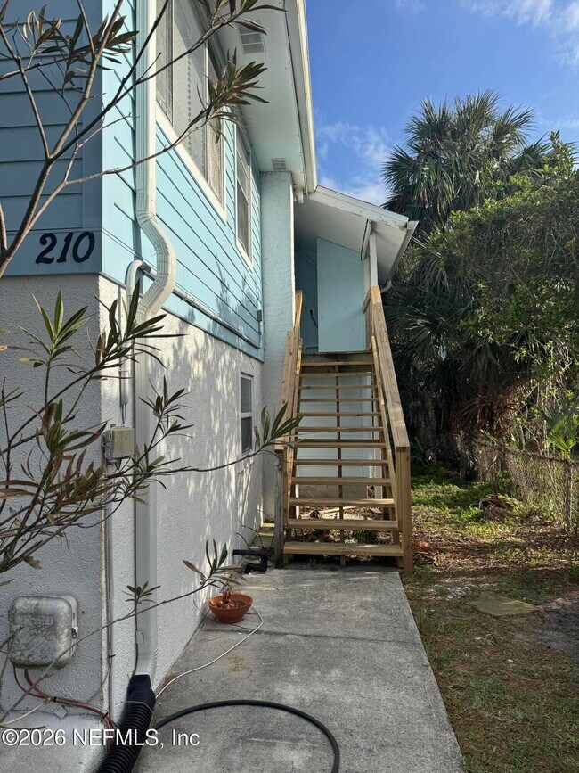 210 13th Ave N in Jacksonville Beach, FL - Building Photo - Building Photo