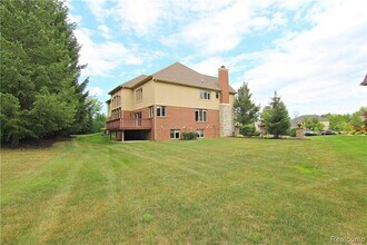 26131 Sunbury Ct in Novi, MI - Building Photo - Building Photo