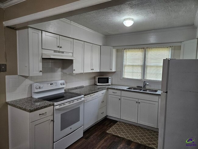 3236 Peach Pkwy in Fort Valley, GA - Building Photo - Building Photo