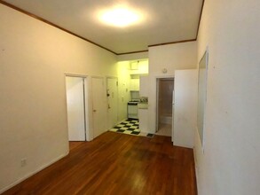 156 W 95th St, Unit 2A in New York, NY - Building Photo - Building Photo