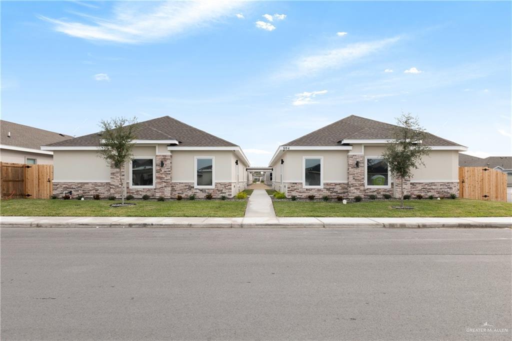 804 N Woodson Ave in Edinburg, TX - Building Photo