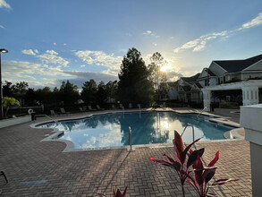 330 Southern Pecan Cir #201, Unit # 201 in Winter Garden, FL - Building Photo - Building Photo