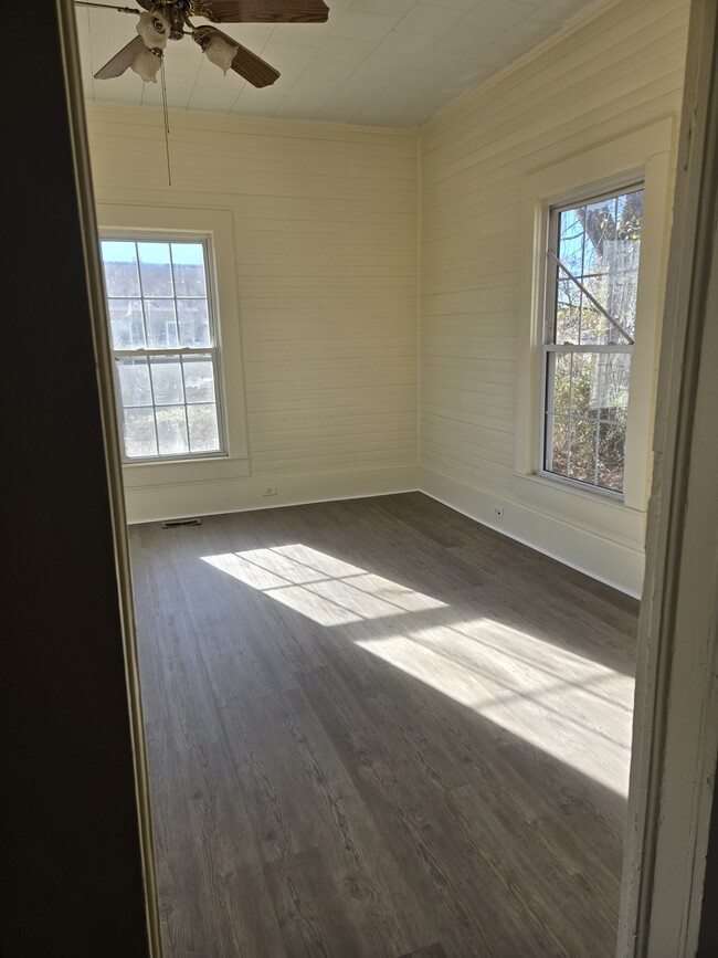 203 Bailey St in Clinton, SC - Building Photo - Building Photo