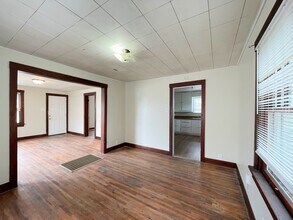 508 W 10th Ave in Hutchinson, KS - Building Photo - Building Photo