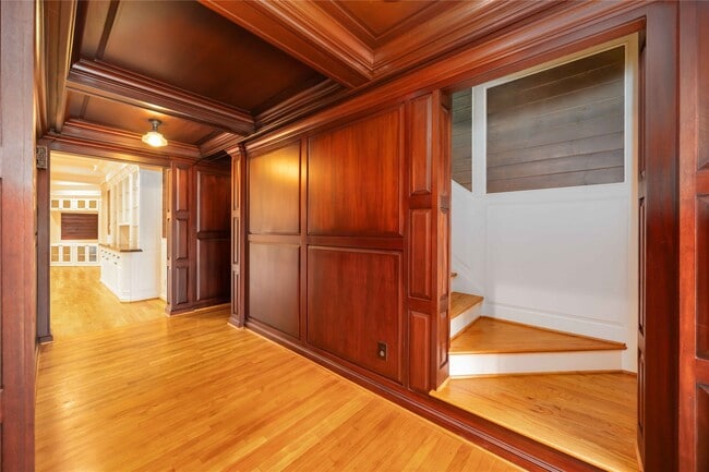 property at 4031 Fernwood Dr