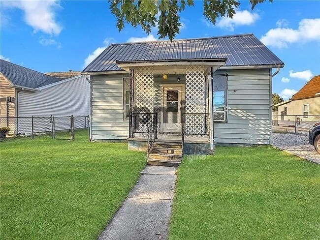 property at 2808 Champaign Ave