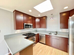 11 Brewster St in San Francisco, CA - Building Photo - Building Photo
