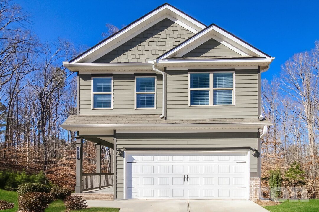 34 Ireland Pt in Dallas, GA - Building Photo