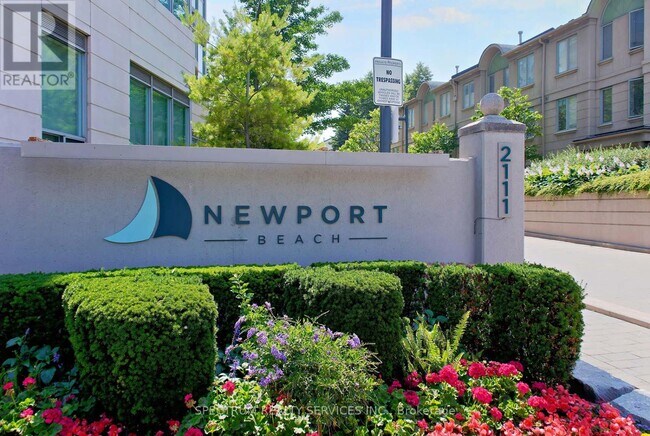 2111 Lake Shore Blvd W in Toronto, ON - Building Photo - Building Photo