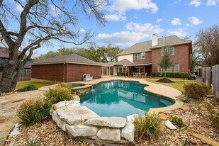 5823 Van Winkle Ln in Austin, TX - Building Photo