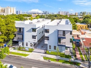1251 SW 3rd St in Miami, FL - Building Photo - Building Photo
