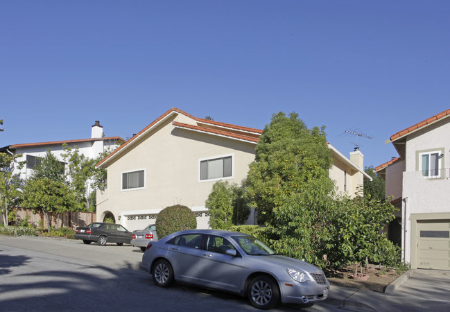 2070 Liberty Park Ave in Menlo Park, CA - Building Photo - Building Photo