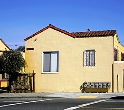 5106 Bancroft Way in Oakland, CA - Building Photo - Primary Photo