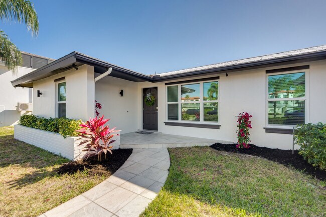 1410 Curlew Ave in Naples, FL - Building Photo - Building Photo