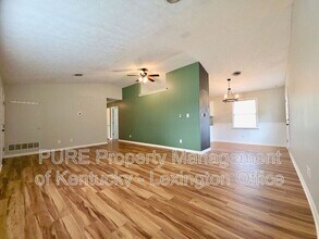 305 Williamsburg Dr in Nicholasville, KY - Building Photo - Building Photo
