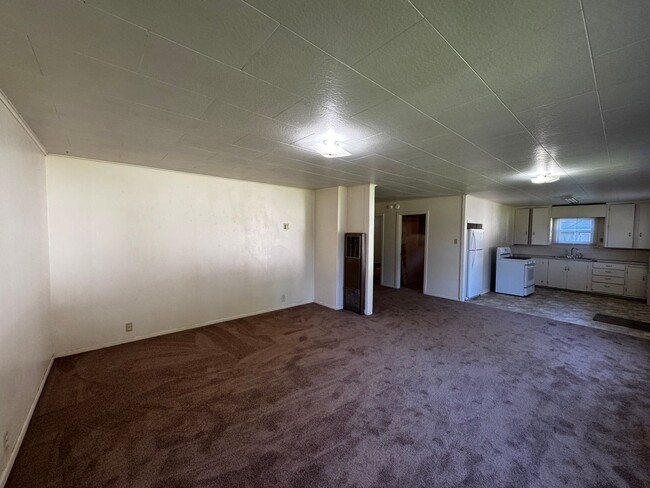 3956 V St in Eureka, CA - Building Photo - Building Photo