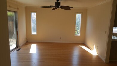 17540-17540 Farley Rd W in Los Gatos, CA - Building Photo - Building Photo