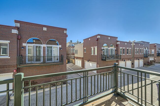 3642 E Ellsworth Ave in Denver, CO - Building Photo - Building Photo