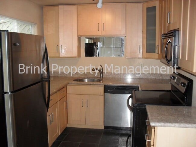 2822 SW Genesee St in Seattle, WA - Building Photo - Building Photo