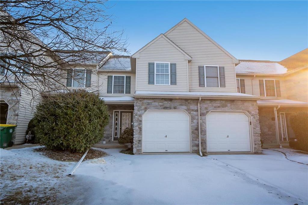8134 Heritage Dr in Alburtis, PA - Foto de edificio