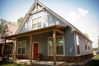 The Pier in Seneca, SC - Foto de edificio - Building Photo