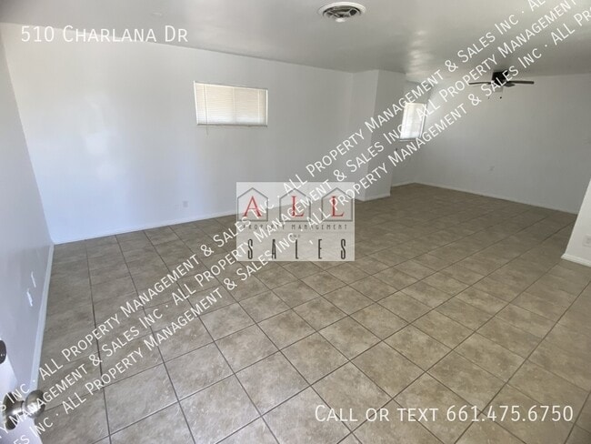 510 Charlana Dr in Bakersfield, CA - Building Photo - Building Photo