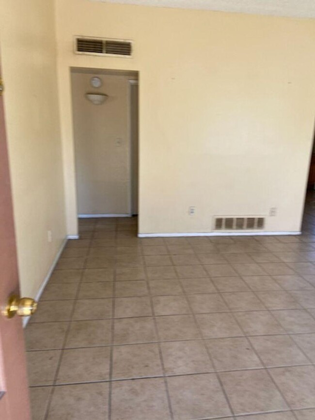 1709 E Adelaide Dr in Tucson, AZ - Building Photo - Building Photo