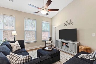 324 Kelby St in Travelers Rest, SC - Building Photo - Building Photo