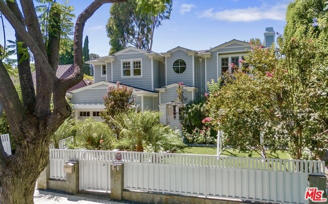 property at 4135 Dixie Canyon Ave